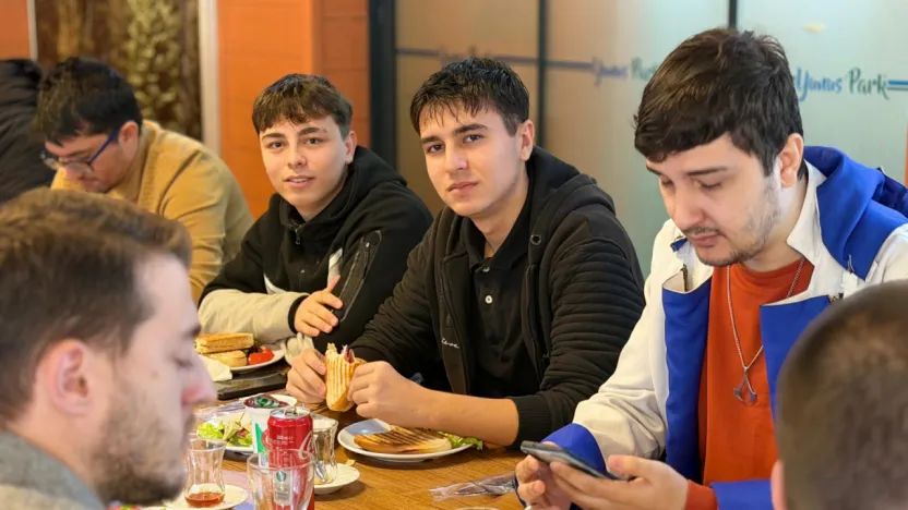 Gençlik Kafe'yi Gençler Çok Sevdi