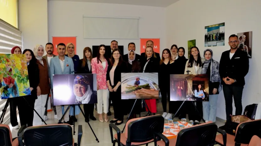 Kadem Manisa'dan Kadın Temalı Yarışmaya Ödül