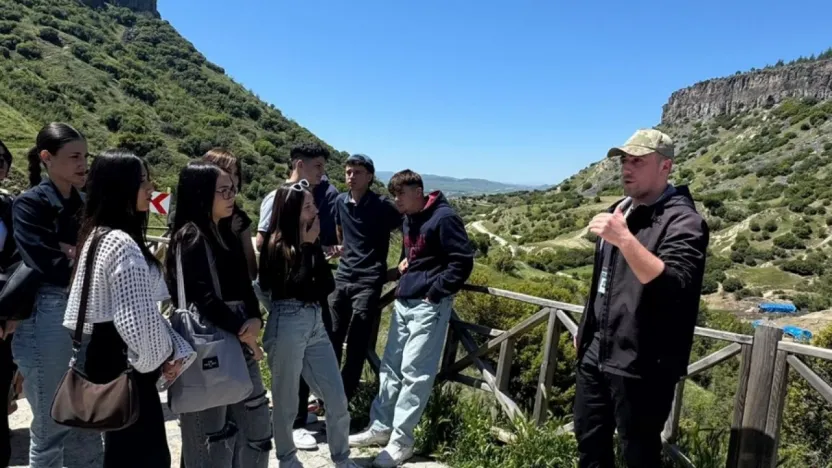 Kent Konseyi Gençlik Kolları'ndan Gençlere Doğa Ve Tarih Gezisi