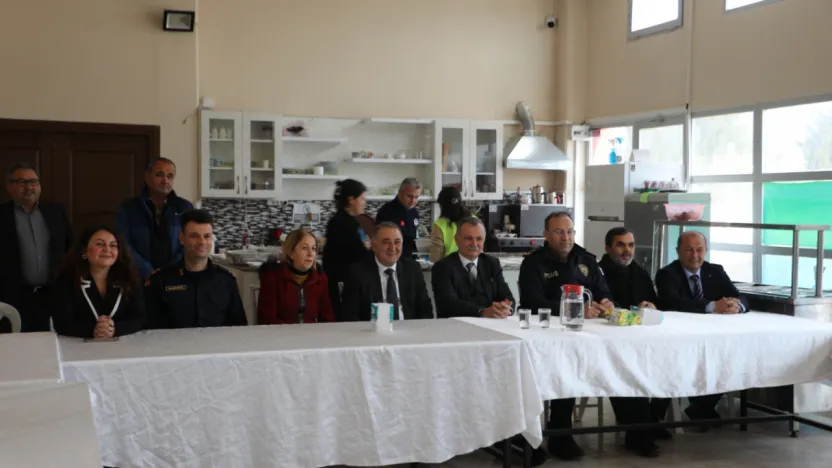 Miraç Kandilinde Yunusemre Engelsiz Yaşam Merkezi'nde Lokma Hayrı