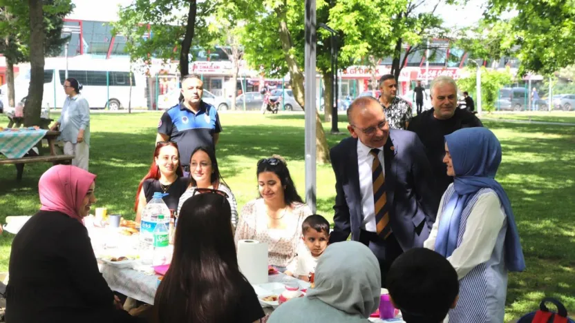 Turgutlu Belediyesi Çocuk Kültür Sanat Merkezinden Eğlenceli Anneler Günü Kutlaması