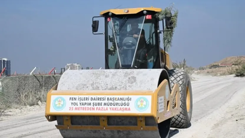 Turgutlu'da 10 Kilometrelik Sathi Kaplama Çalışmasını Büyükşehir Tamamladı