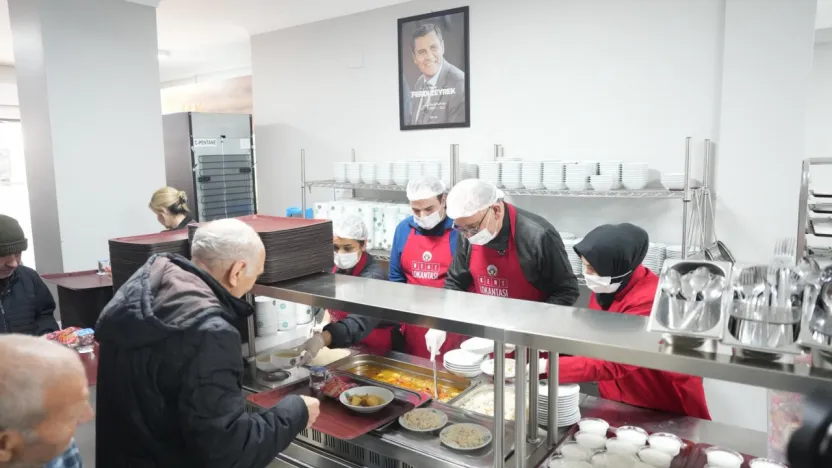 Turgutlu Kent Lokantasında Berat Kandili Dayanışması