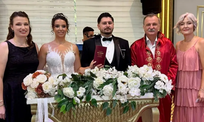 2025 Yılında Yunusemre'de Bin 464 Çift Hayatını Birleştirdi