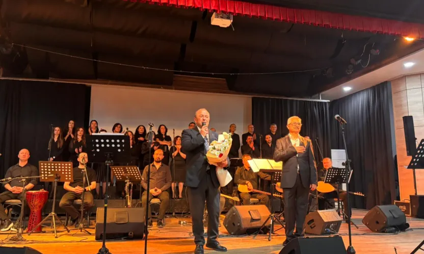 'ATATÜRKÜLER' YUNUSEMRE'DE MÜZİKSEVERLERLE BULUŞTU