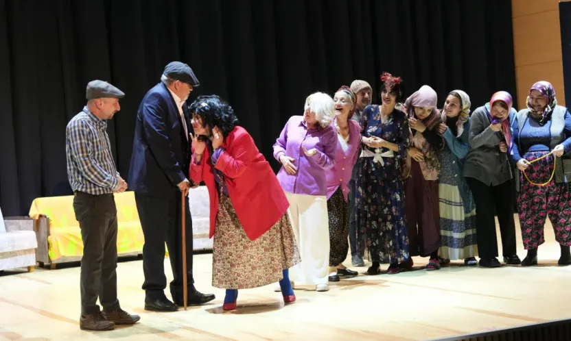 Aziz Nesin'in Unutulmaz Eseri Turgutlulular Tarafından Beğeniyle İzlendi