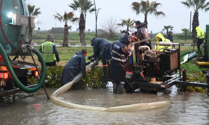 Büyükşehir ve MASKİ Ekipleri Bin Personel ile Sahada