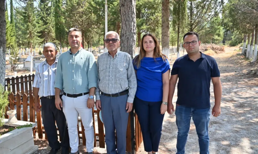 Manisa Büyükşehir Belediyesi Şehit Kabirlerini Yeniliyor