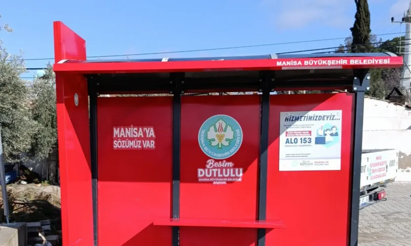 Manisa'da Toplu Taşıma Duraklarına Modern Dokunuş