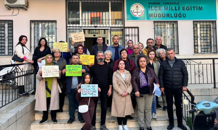 Turgutlu'da Otizmli Öğrencinin Merdivenden İtilmesi Olayına Tepki Büyüyor