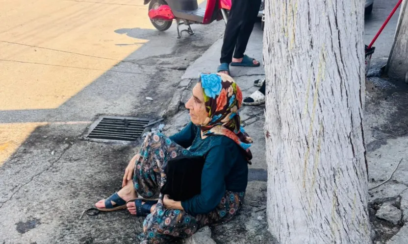 Turgutlu Polis ekiplerinin hızlı müdahalesi sayesinde yaşlı kadın sağ salim ailesine kavuştu