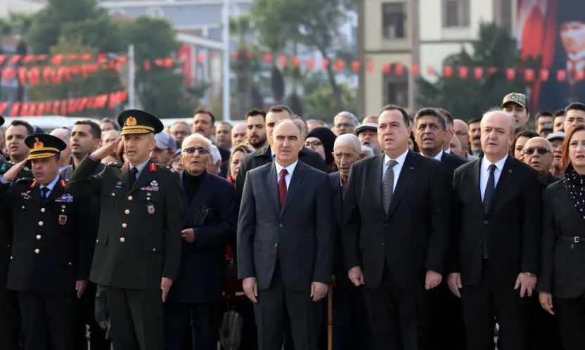 Türkiye, Atatürk'ü ebediyete intikalinin 87'nci yılında saygıyla andı